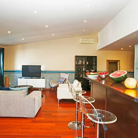 Duplex Vue Christophe Colomb 140m2 *