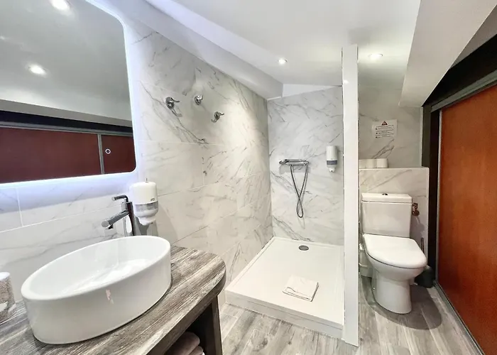 Vue Christophe Colomb 140m2 *